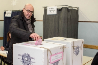 Nicola Latorre alle urne